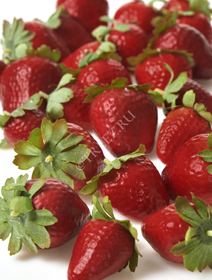 Ягоды Клубники в коробке серия MDP фото