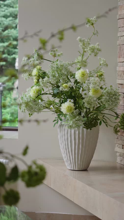 Кашпо TREEZ Effectory - Moho - Высокая Design-ваза - Белый камень фото